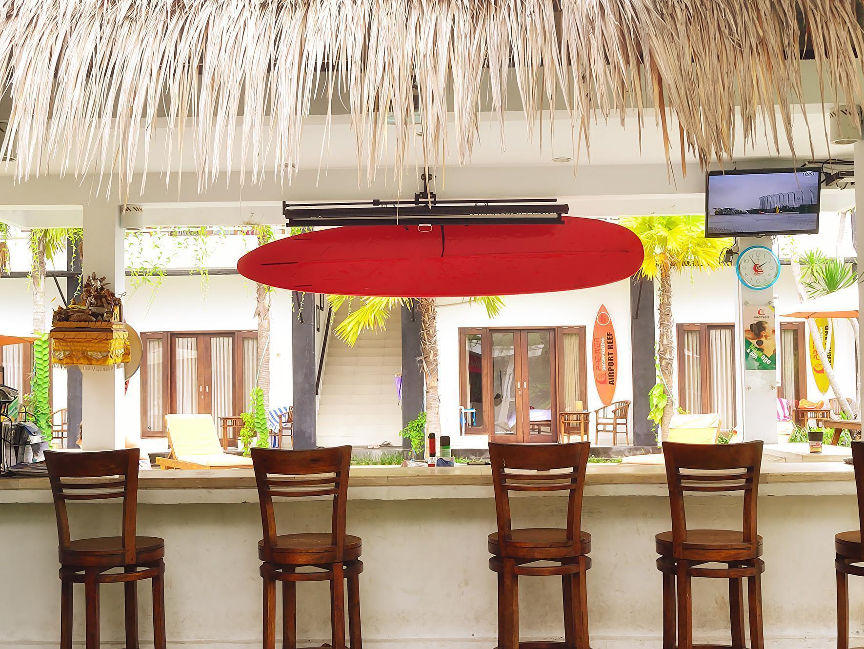 Hotel Premier Surf Camp Canggu Esterno foto