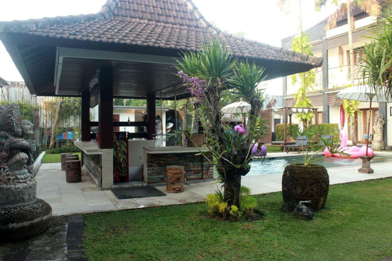 Hotel Premier Surf Camp Canggu Esterno foto